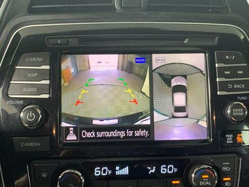 Used 2023 Nissan Maxima SR w/ Sport Mat Group FWD image 26