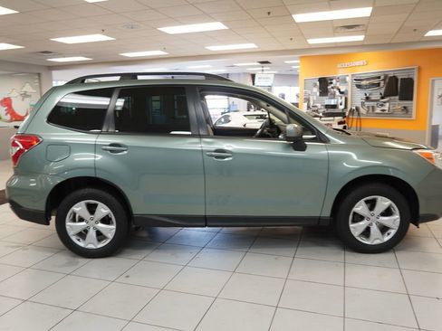 Used 2016 Subaru Forester 2.5i Premium image 13
