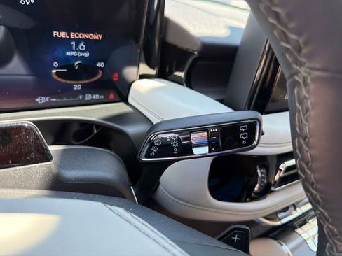 New 2026 Lincoln Aviator AWD image 27