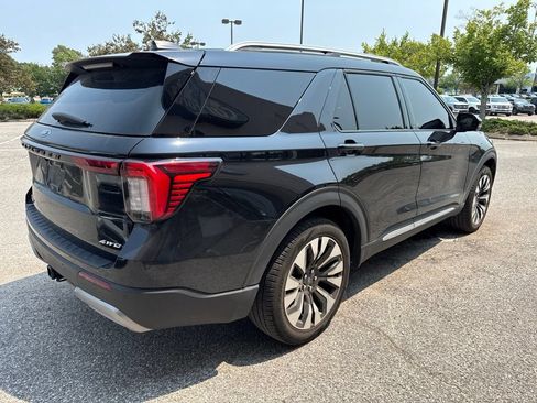 Used 2025 Ford Explorer Platinum w/ LUX Leather Package AWD/4WD image 12