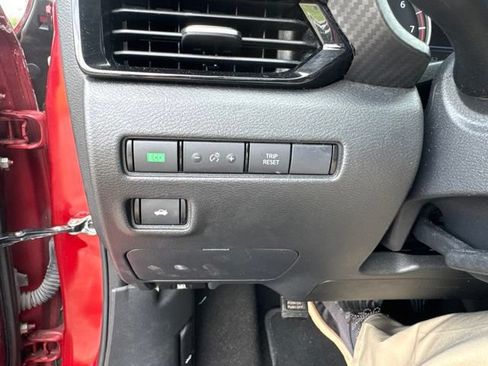Used 2024 Nissan Sentra SV FWD image 14