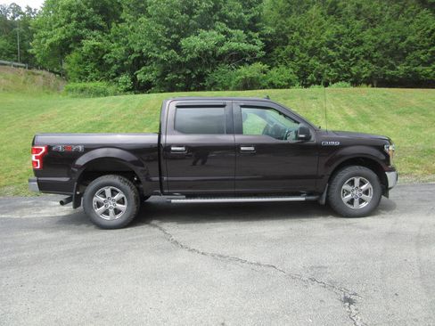 Used 2019 Ford F150 XLT w/ Equipment Group 302A Luxury AWD/4WD image 2