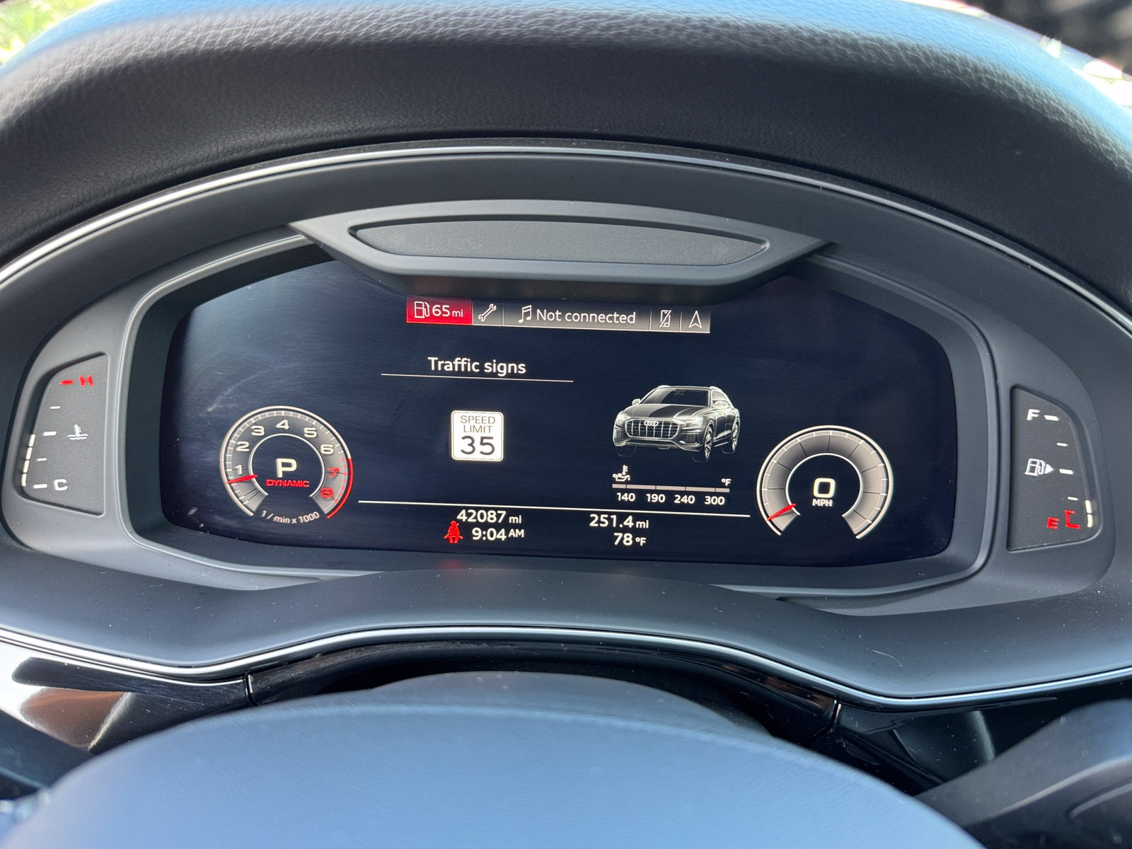 Used 2019 Audi Q8 Premium Plus w/ Premium Plus AWD/4WD image 25