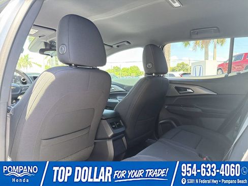 Used 2025 Chevrolet Equinox EV LT FWD image 25