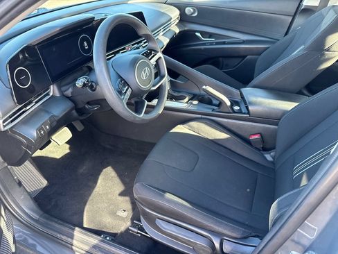 Used 2024 Hyundai Elantra SEL FWD image 20