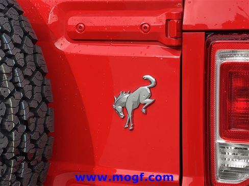 Certified 2022 Ford Bronco Black Diamond image 31