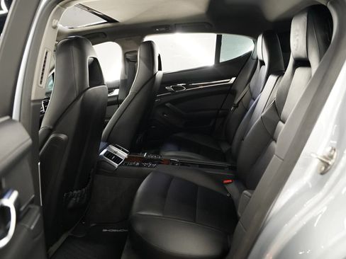 Used 2016 Porsche Panamera image 15