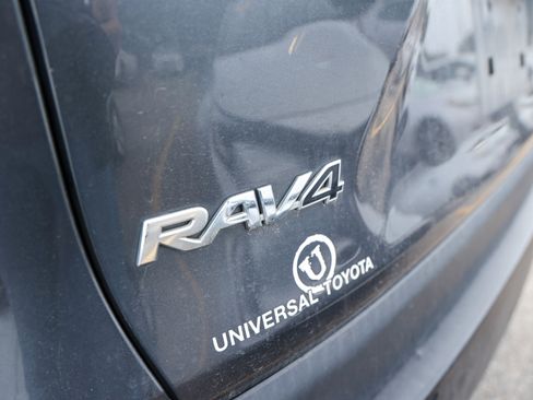 Used 2020 Toyota RAV4 XLE Premium FWD image 12