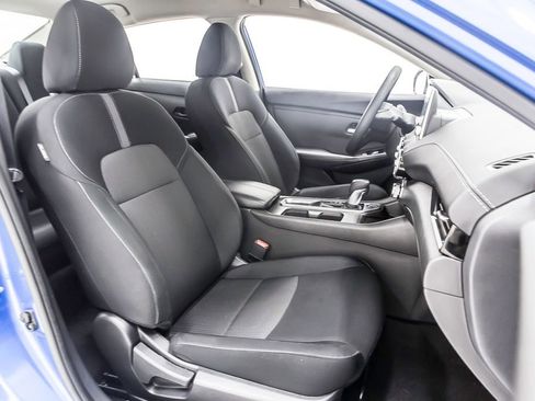 Used 2025 Nissan Sentra SV image 32