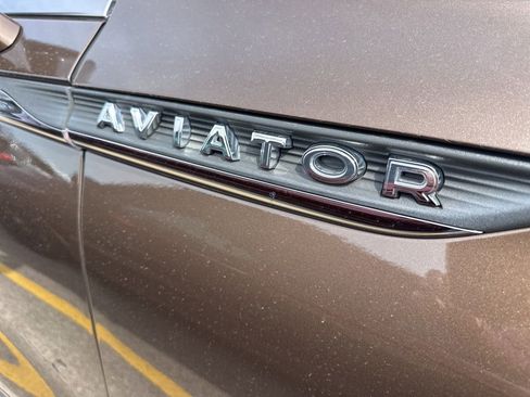 Used 2022 Lincoln Aviator Reserve w/ Equipment Group 201A image 9