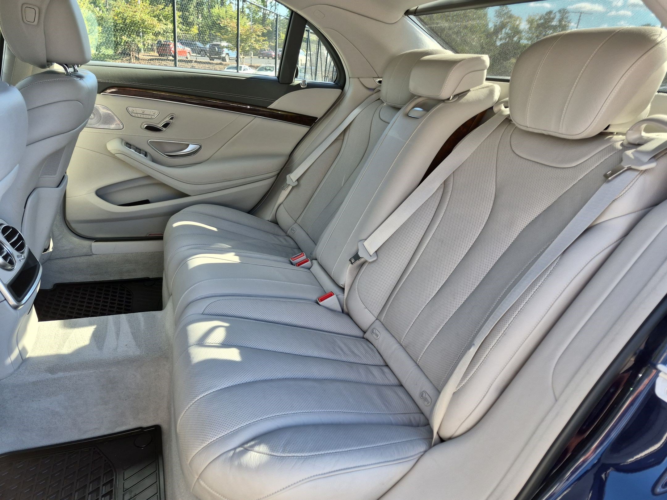 Used 2017 Mercedes-Benz S 550 4MATIC Sedan image 30