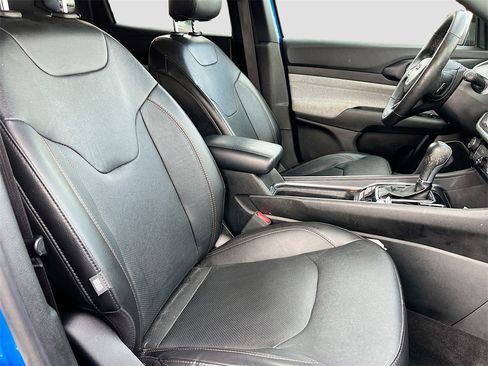 Used 2023 Jeep Compass Latitude image 28