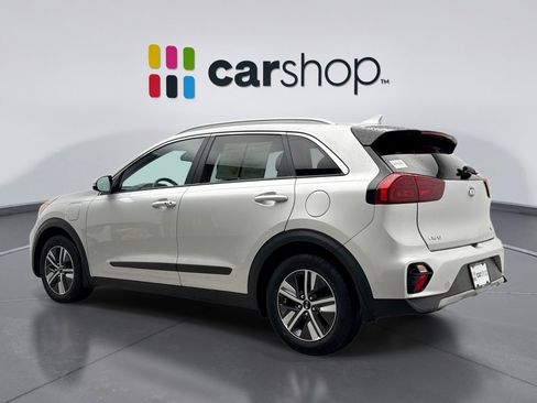 Used 2020 Kia Niro EX image 3