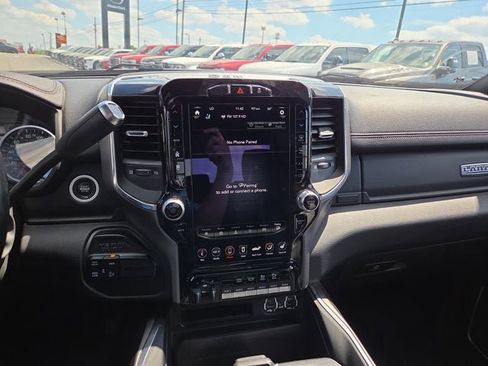 Used 2021 RAM 2500 Laramie AWD/4WD image 18