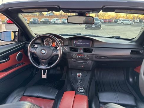 Used 2013 BMW M3 Convertible image 32