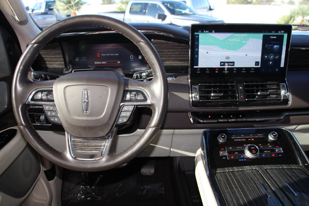 Certified 2023 Lincoln Navigator Black Label AWD/4WD image 12