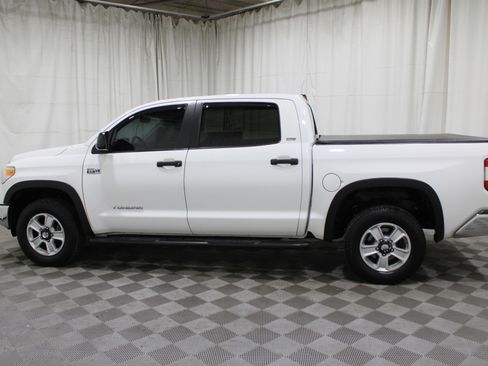 Used 2016 Toyota Tundra SR5 w/ SR5 Upgrade Package image 30