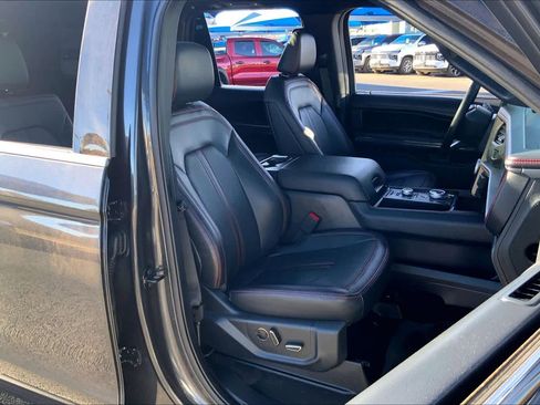 Used 2024 Ford Expedition Limited image 8