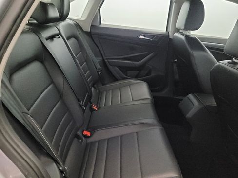 Used 2024 Volkswagen Jetta SE FWD image 19