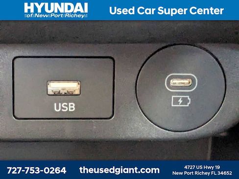 Used 2025 Hyundai Elantra SE FWD image 21