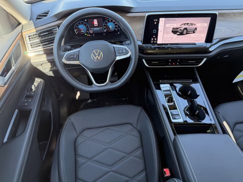New 2026 Volkswagen Atlas SE image 12