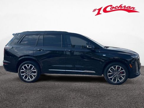 Used 2024 Cadillac XT6 Sport w/ Platinum Package image 8