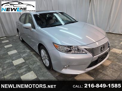 Used 2013 Lexus ES 350 Sedan w/ Luxury Pkg