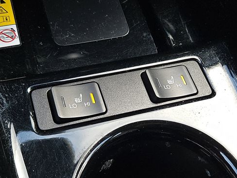 Used 2022 Toyota Prius Prime XLE image 15