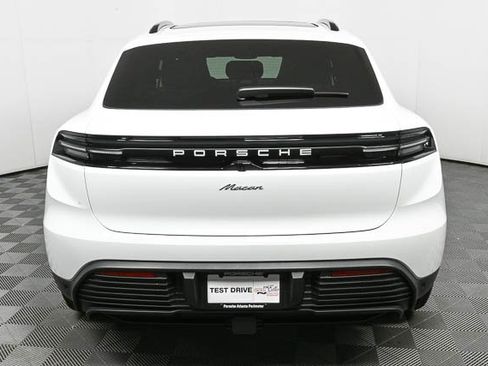 Used 2025 Porsche Macan Electric image 29