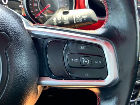 Used 2018 Jeep Wrangler Unlimited Rubicon AWD/4WD image 25