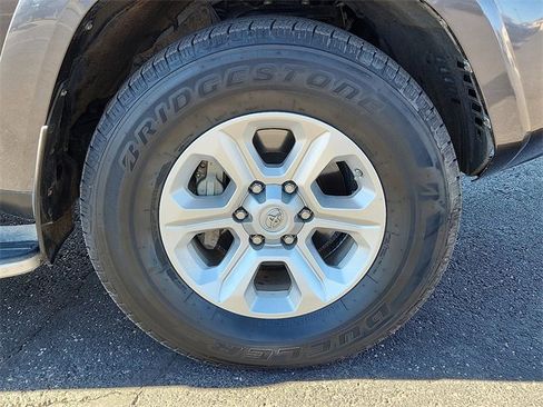 Used 2016 Toyota 4Runner SR5 image 7