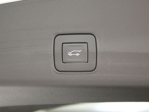 Used 2023 Chevrolet TrailBlazer ACTIV w/ Sun and Liftgate Package AWD/4WD image 22