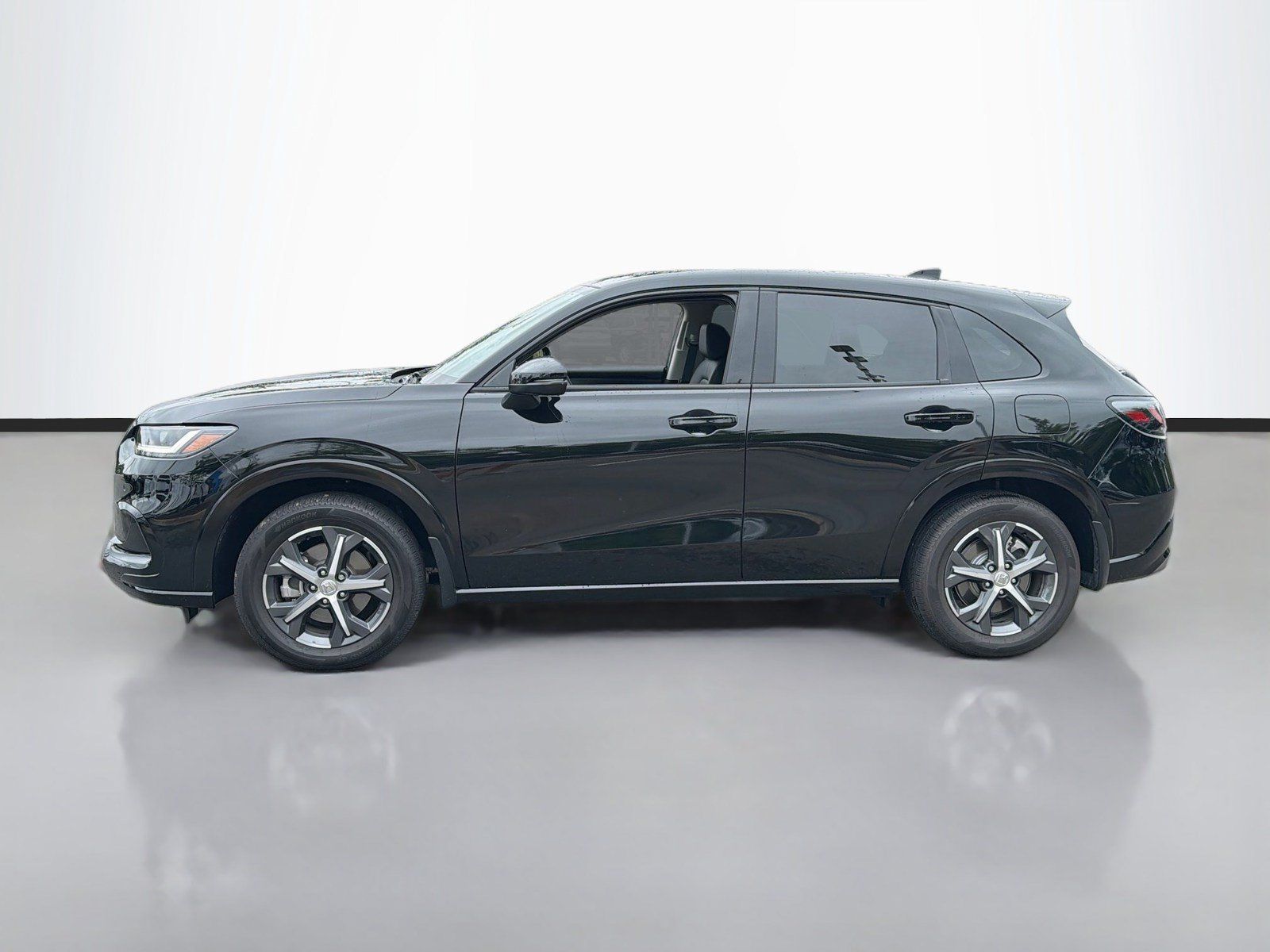 Used 2025 Honda HR-V EX-L image 8