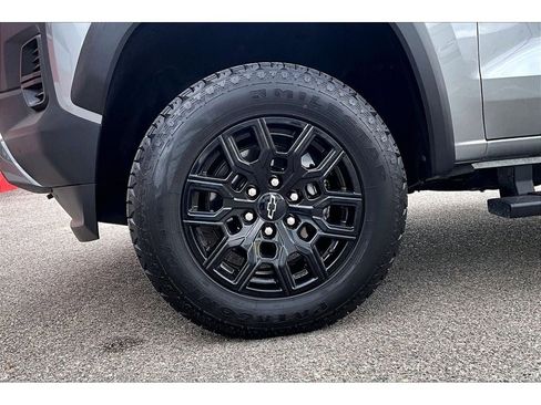 Used 2023 Chevrolet Colorado Trail Boss w/ Advanced Trailering Package AWD/4WD image 9