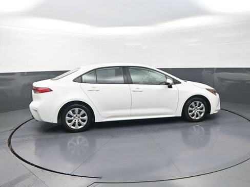 Used 2024 Toyota Corolla LE FWD image 9