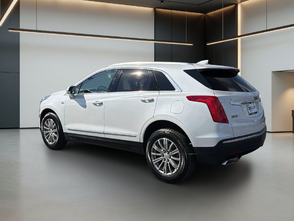 Used 2017 Cadillac XT5 Luxury FWD image 3