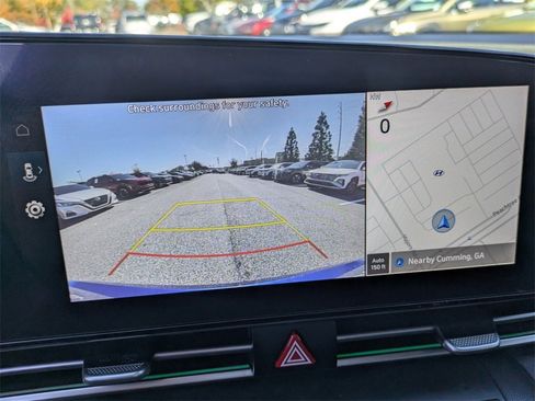 Used 2024 Hyundai Elantra SEL w/ Convenience Package image 24