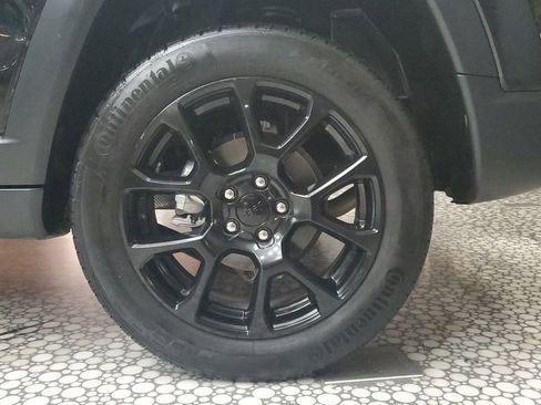 Used 2023 Jeep Compass Altitude image 6