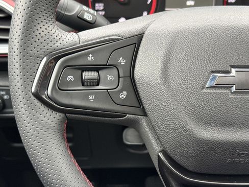 Used 2023 Chevrolet TrailBlazer RS w/ Sun and Liftgate Package image 9