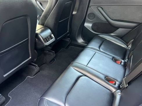 Used 2023 Tesla Model Y Long Range image 17
