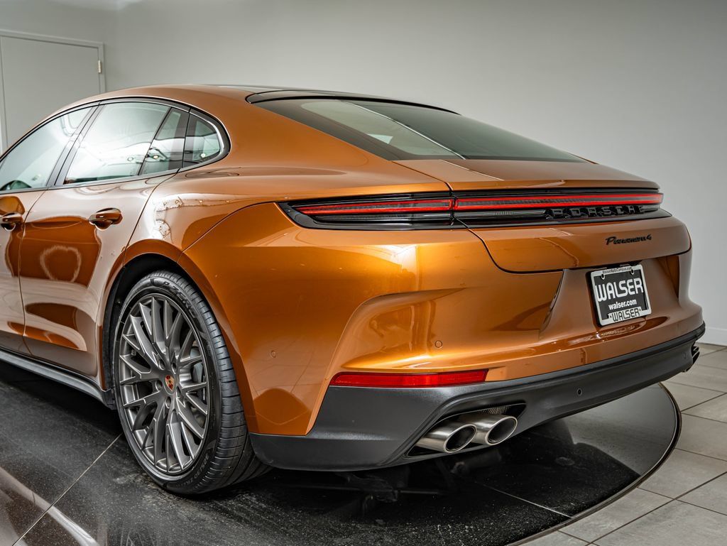 Certified 2024 Porsche Panamera 4 AWD/4WD image 23
