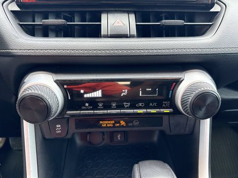 Certified 2022 Toyota RAV4 LE FWD image 16