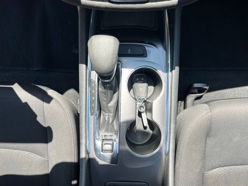 Used 2022 Chevrolet Malibu LT FWD image 25