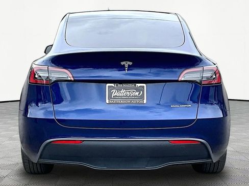 Used 2024 Tesla Model Y Long Range AWD/4WD image 4