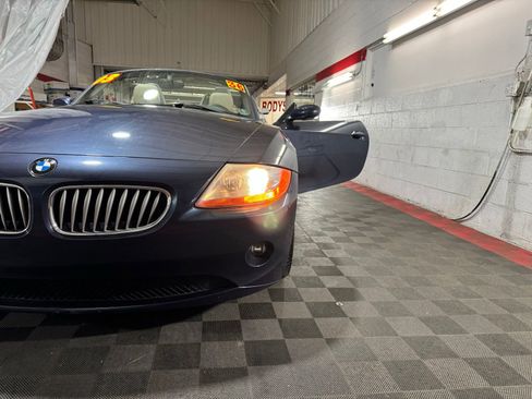 Used 2003 BMW Z4 3.0i image 23