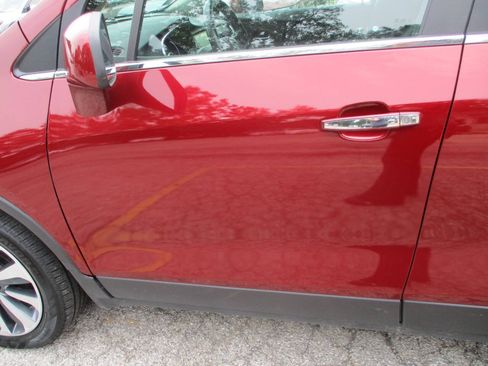 Used 2021 Buick Encore Preferred w/ Safety Package II AWD/4WD image 15