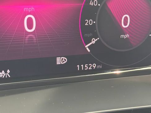Certified 2025 Volkswagen Atlas Peak Edition SE AWD/4WD image 18