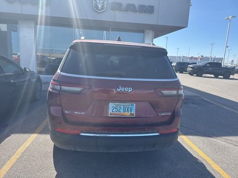 Used 2022 Jeep Grand Cherokee L Limited AWD/4WD image 6