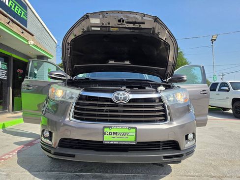 Used 2014 Toyota Highlander Limited Platinum AWD/4WD image 70