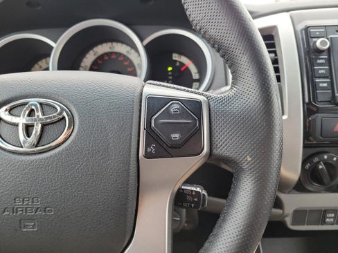 Used 2015 Toyota Tacoma PreRunner image 10